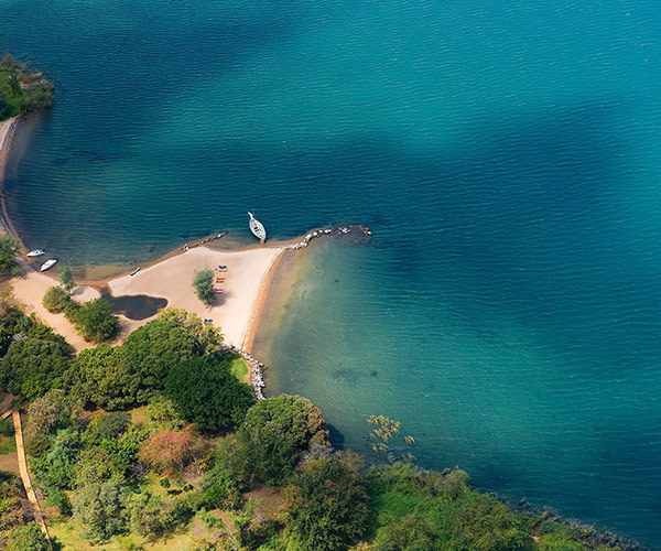 Image for Discovering the Wonders of Lake Malawi: An African Great Lake