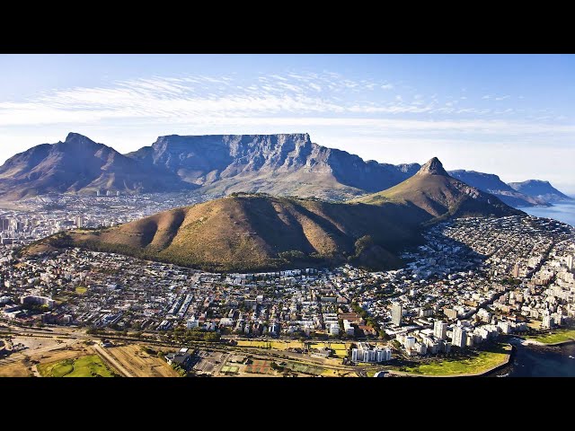 Image for Table Mountain: A Landmark Overlooking Cape Town