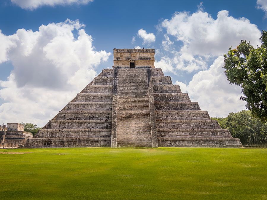 Image for Chichén Itzá: A Mayan Wonder